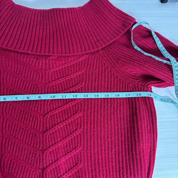 Off-Shoulder Red Sweater - Picture 13 of 14